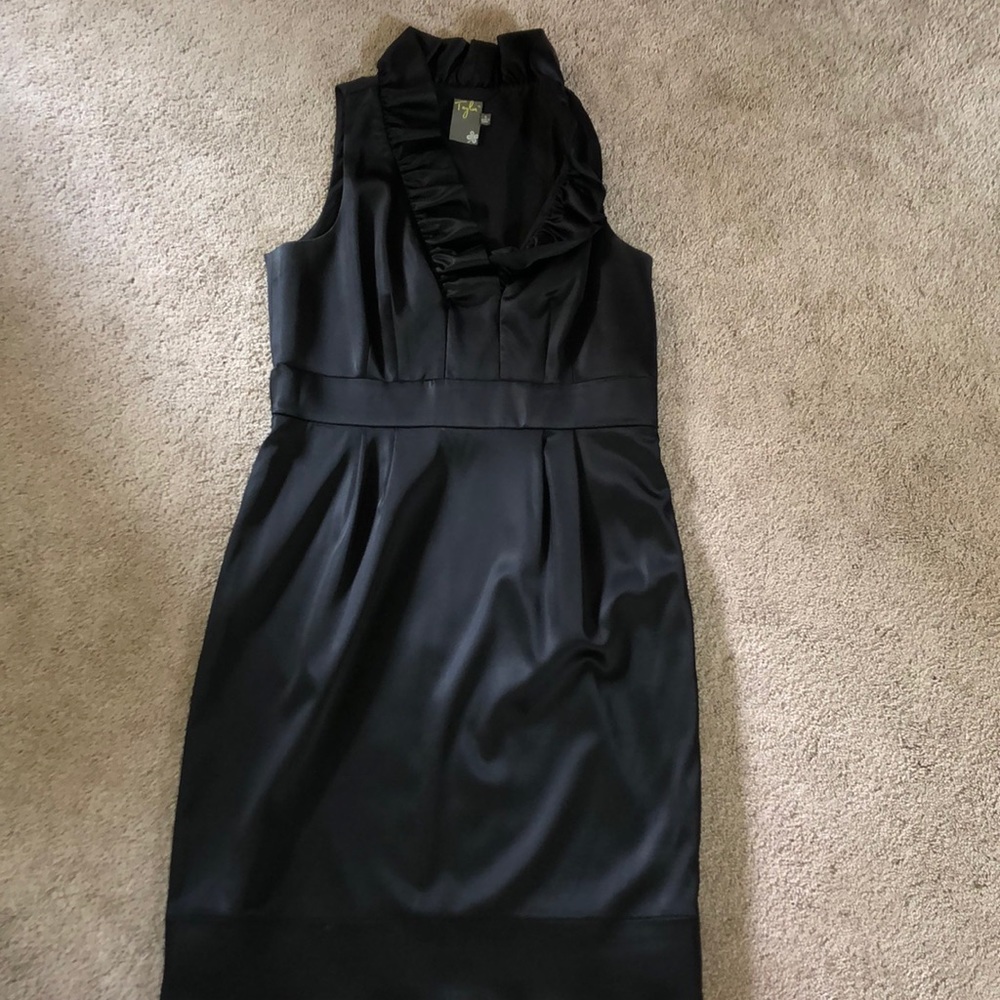 Taylor evening Dress Black with Ruffles V neck